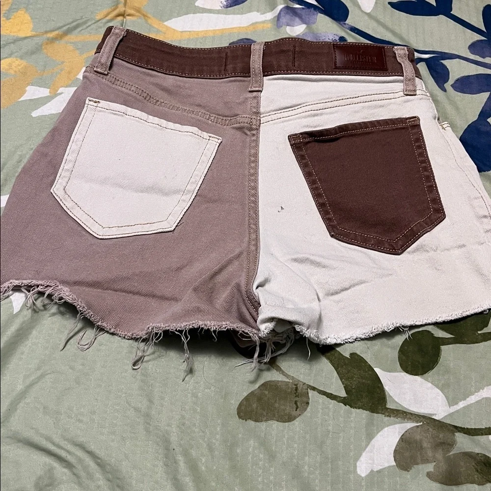 Hollister patched look short shorts denim. Multi browns